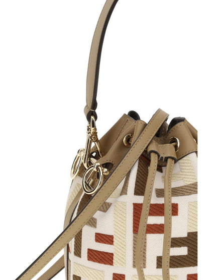 Fendi axelväskor