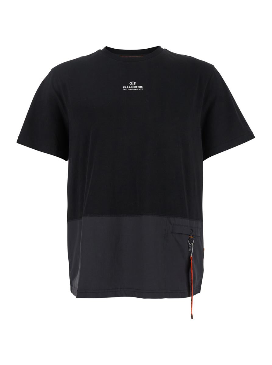 Svart t-shirt med rund hals och logotyp framtill i bomullsmodell med 'Clint'-logotyp