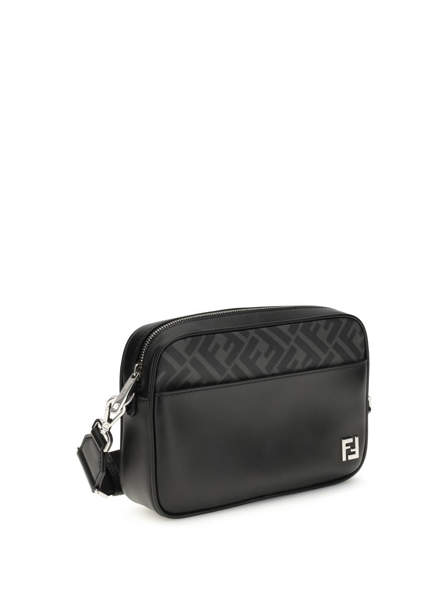Fendi axelväskor