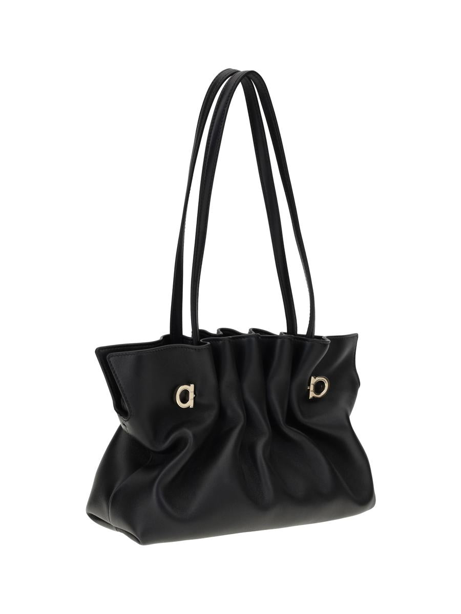 Salvatore Ferragamo Axelväskor