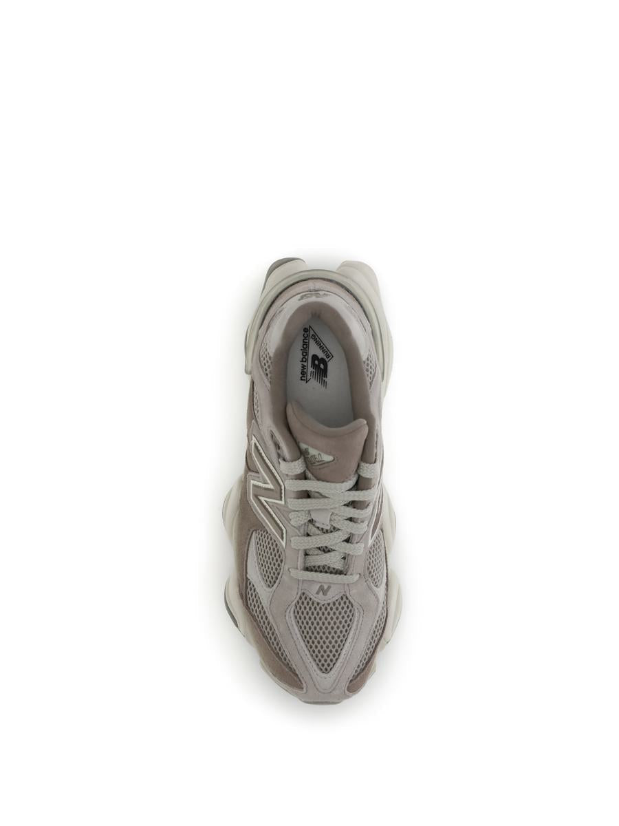 Nya balanssneakers