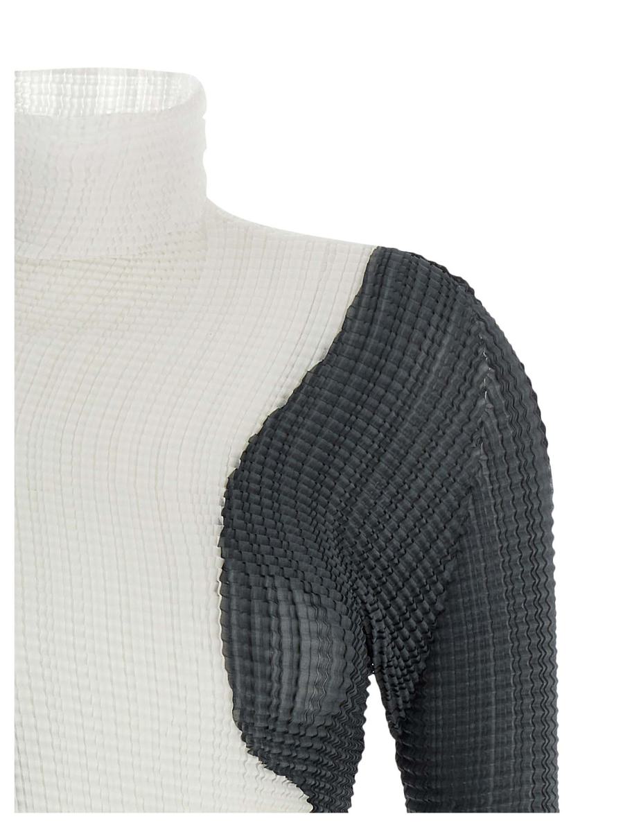 Issey Miyake blus med abstrakta veck