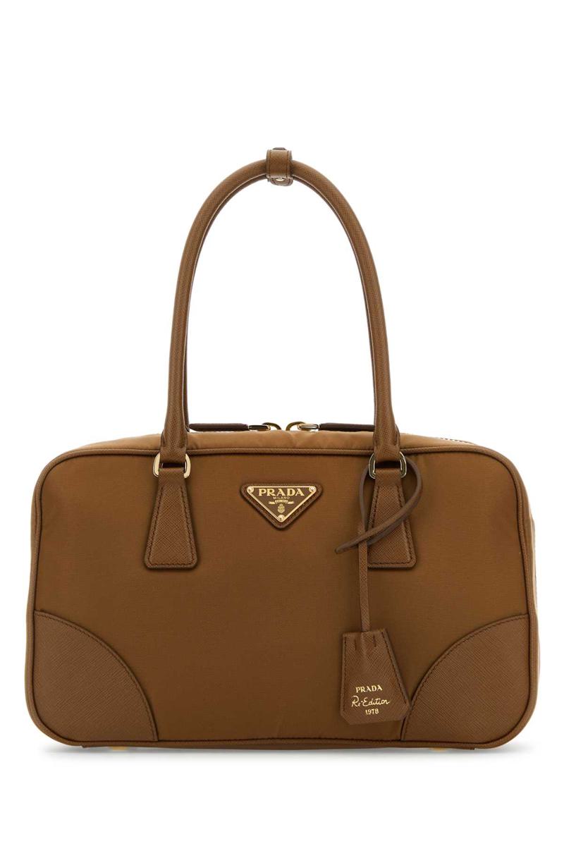 Prada handväskor.