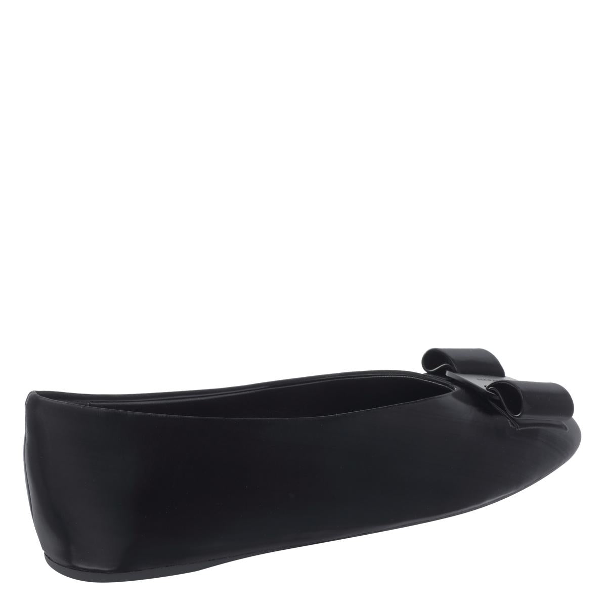 Salvatore Ferragamo platta skor