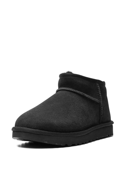 UGG W Classic Ultra Mini Skor