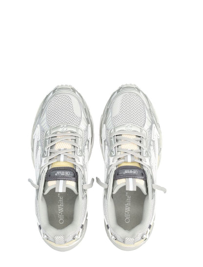 Off-White Nu är jag strax tillbaka