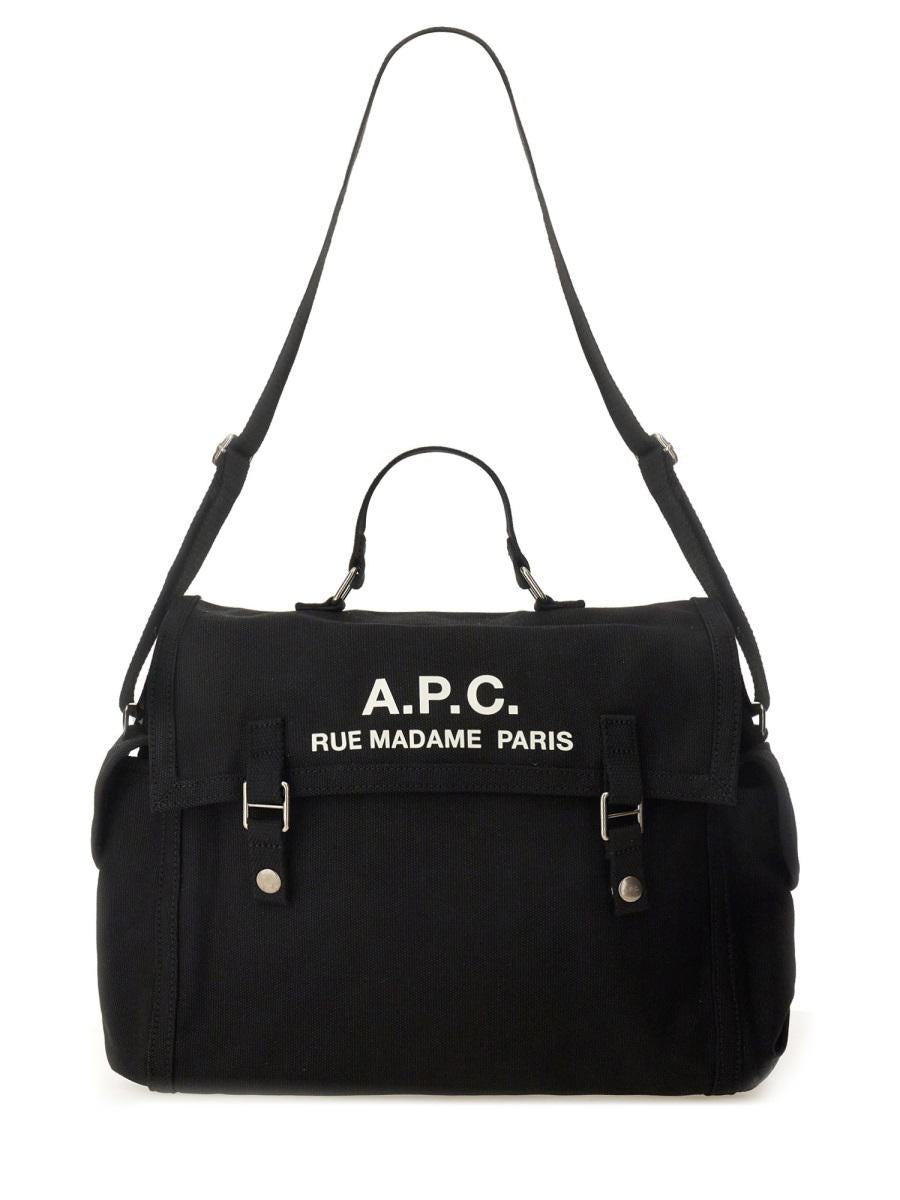 APC Axelväska med logotyp