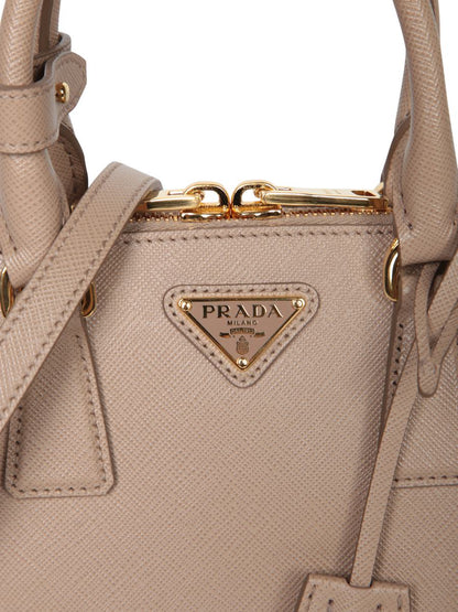 Prada-väskor