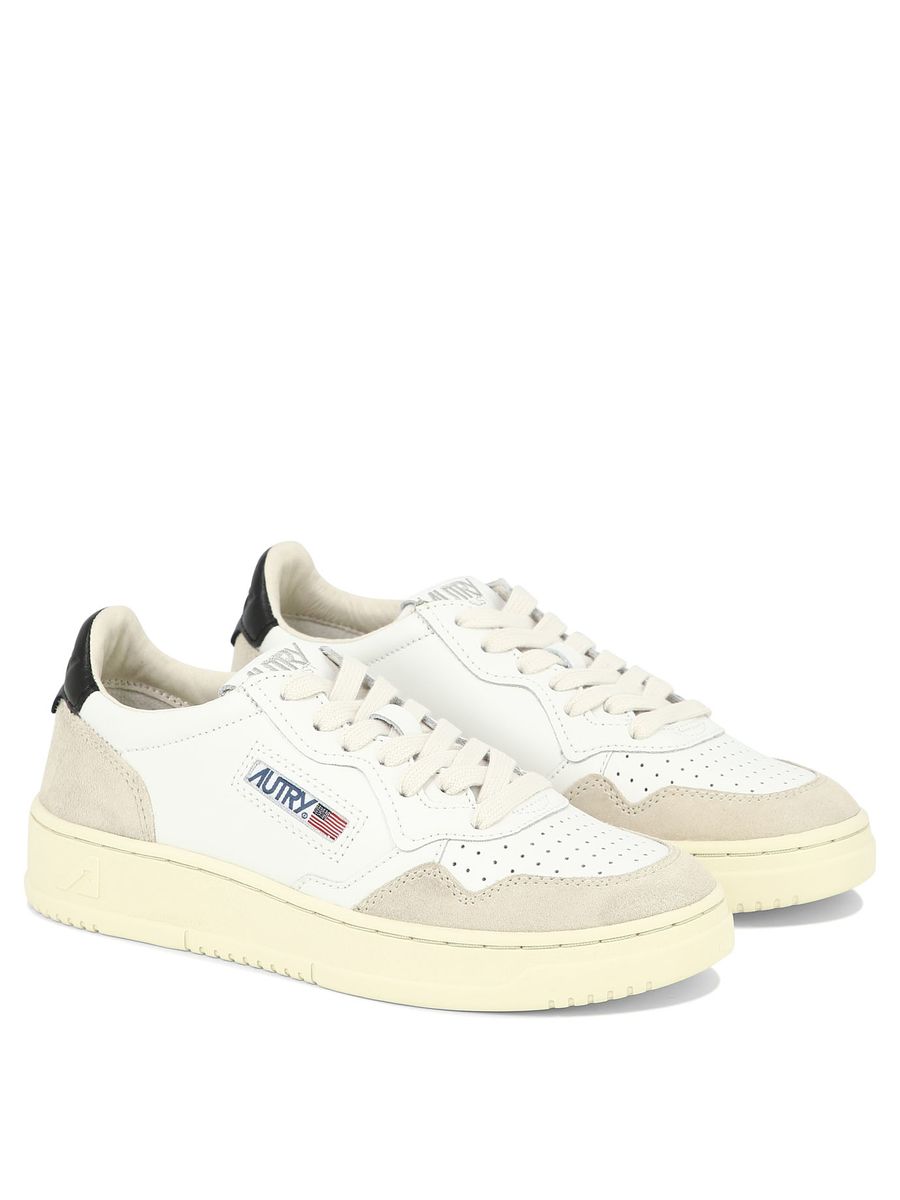 Autry "Medalist Low" Sneakers