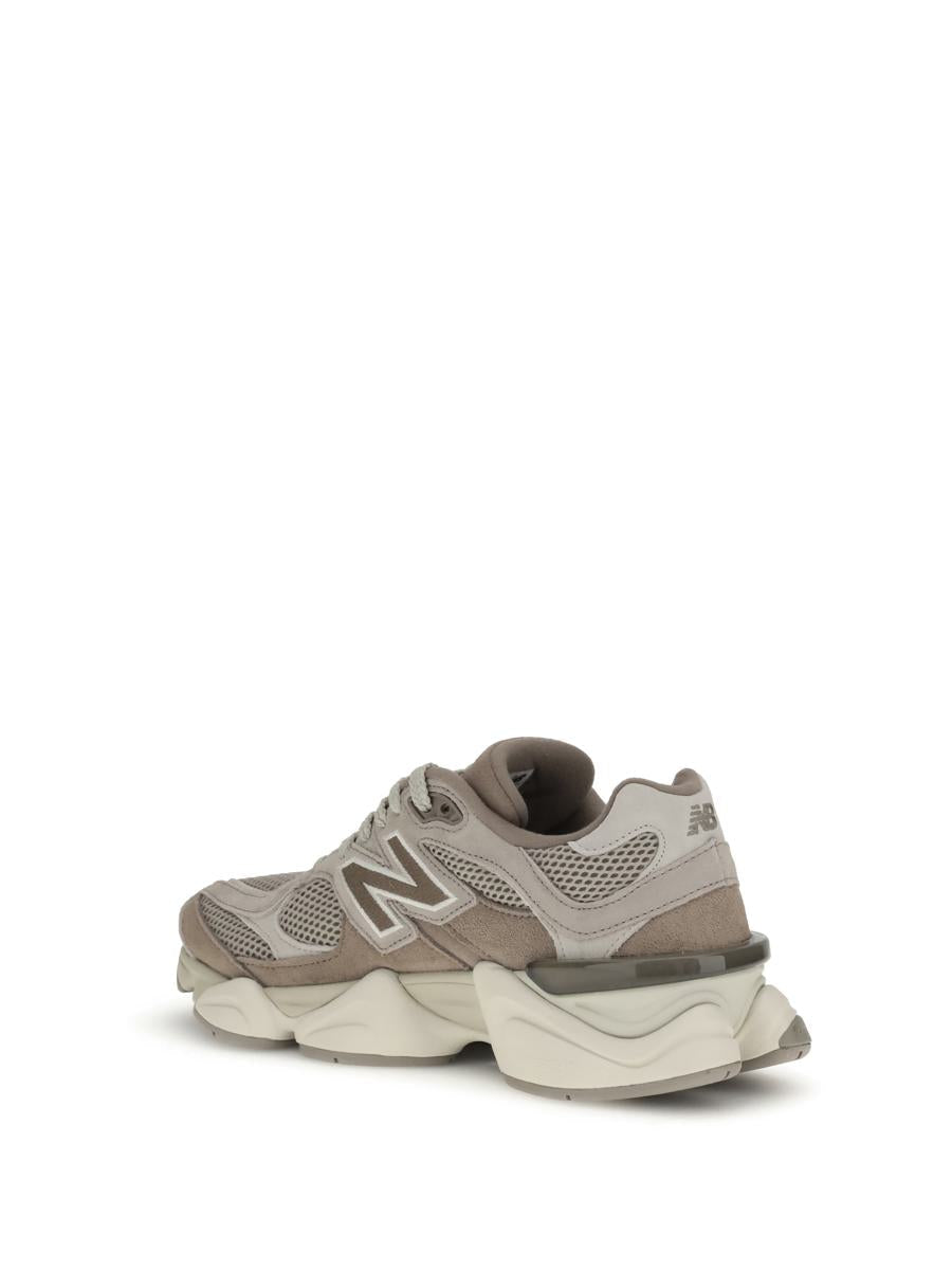 Nya balanssneakers