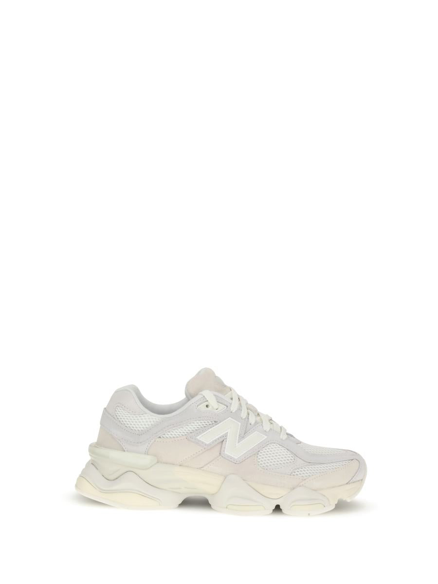 Nya balanssneakers