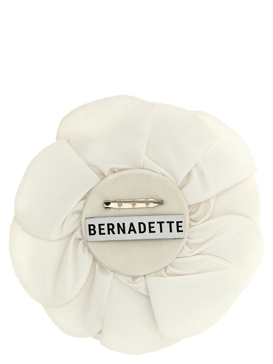 Bernadette 'Kamellia'-brosch