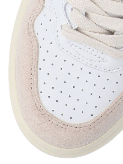 Autry "Medalist Low" Sneakers