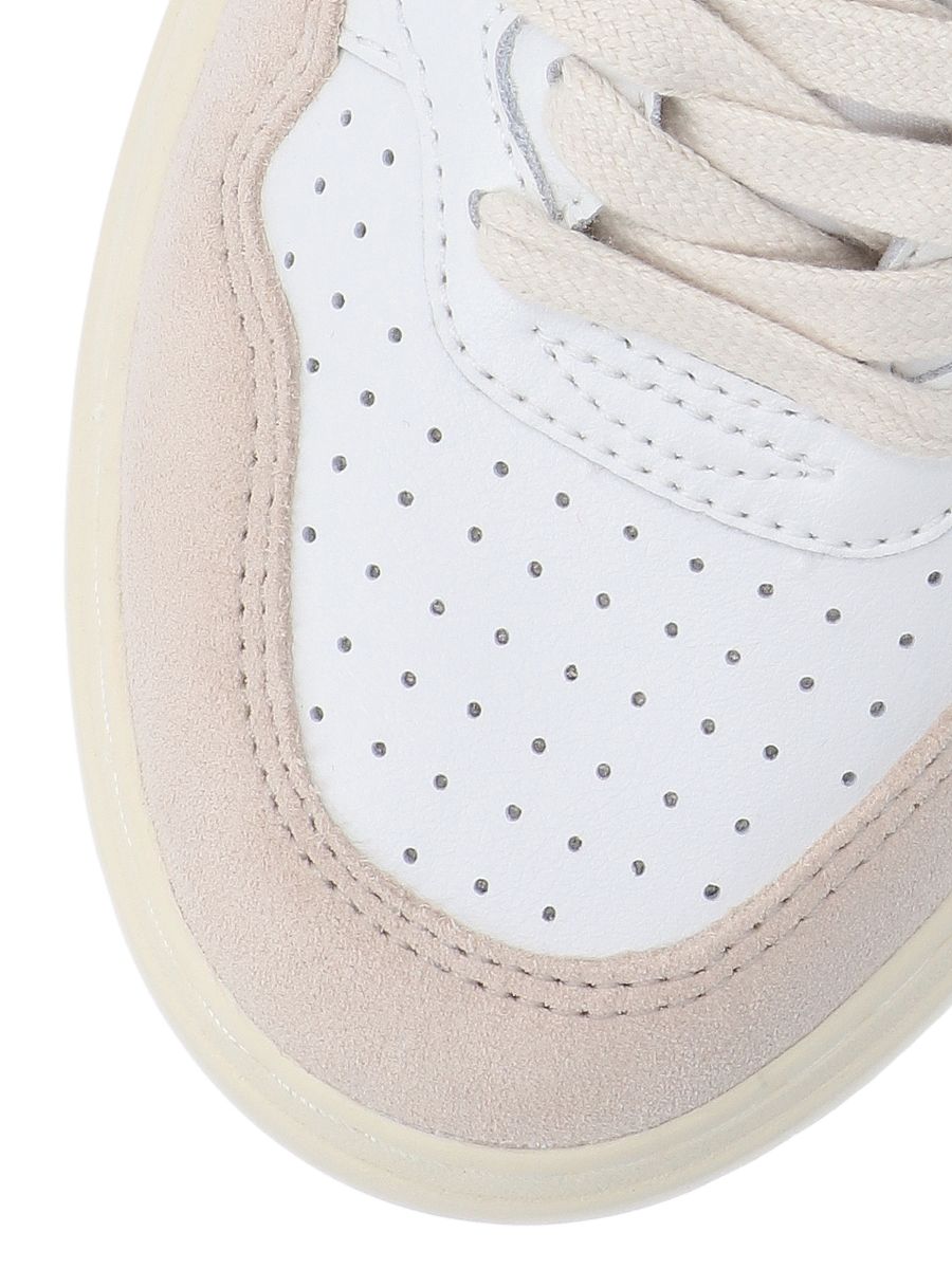 Autry "Medalist Low" Sneakers
