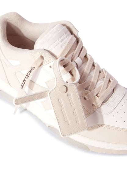 Off-white platta skor
