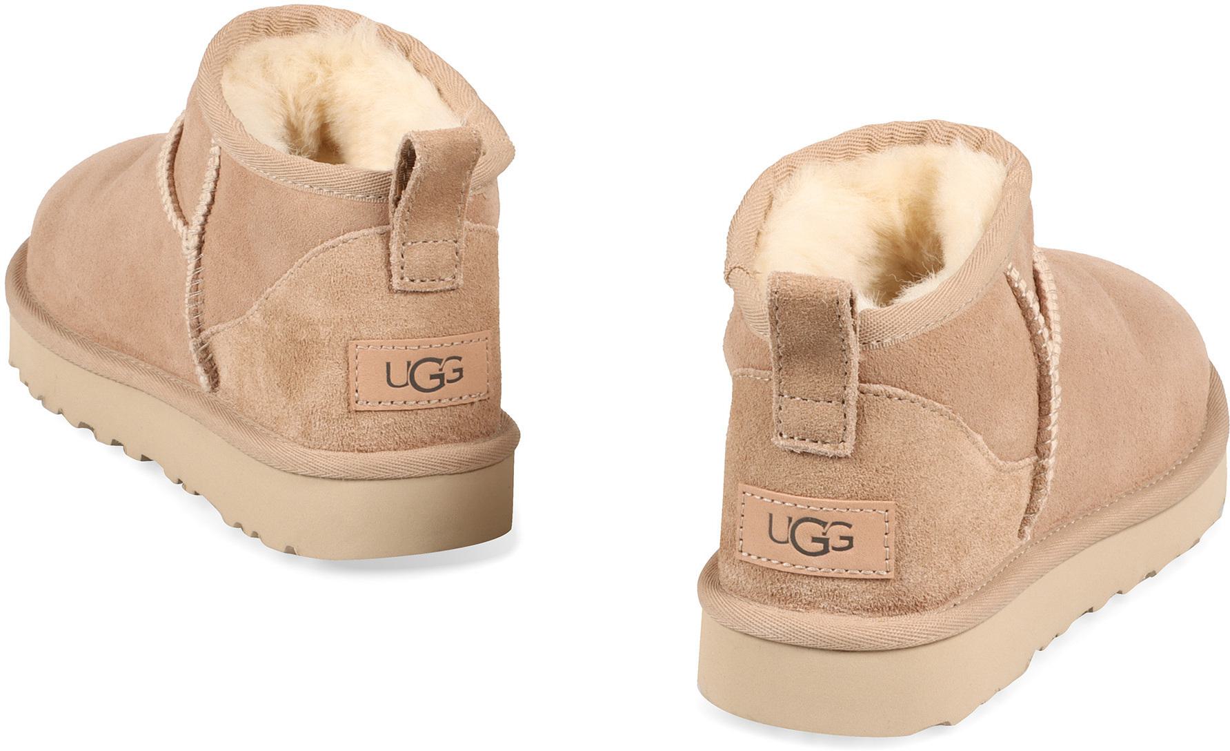 UGG Classic Ultra Mini Ankelstövlar