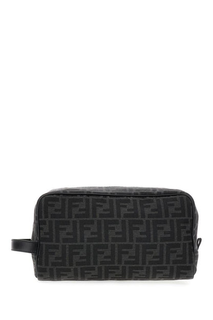 Fendi skönhetsfodral.
