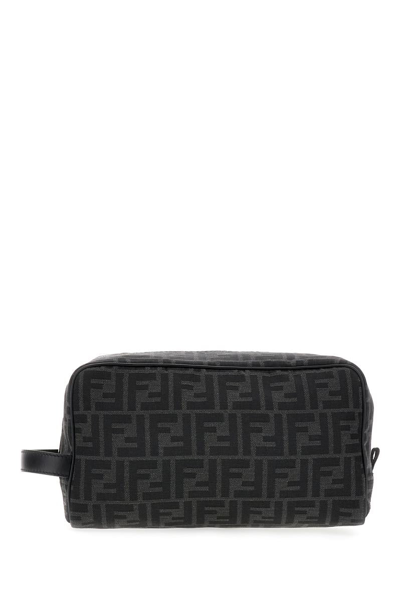 Fendi skönhetsfodral.