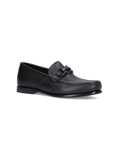 Salvatore Ferragamo platta skor