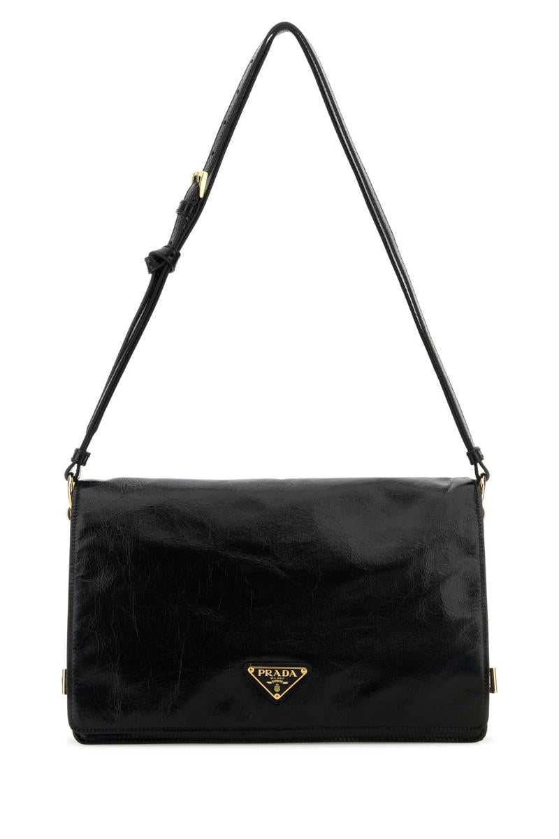 Prada handväskor.