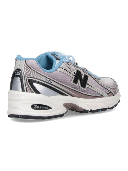 Nya balanssneakers