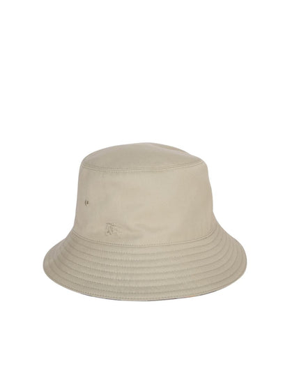 Burberry-hattar