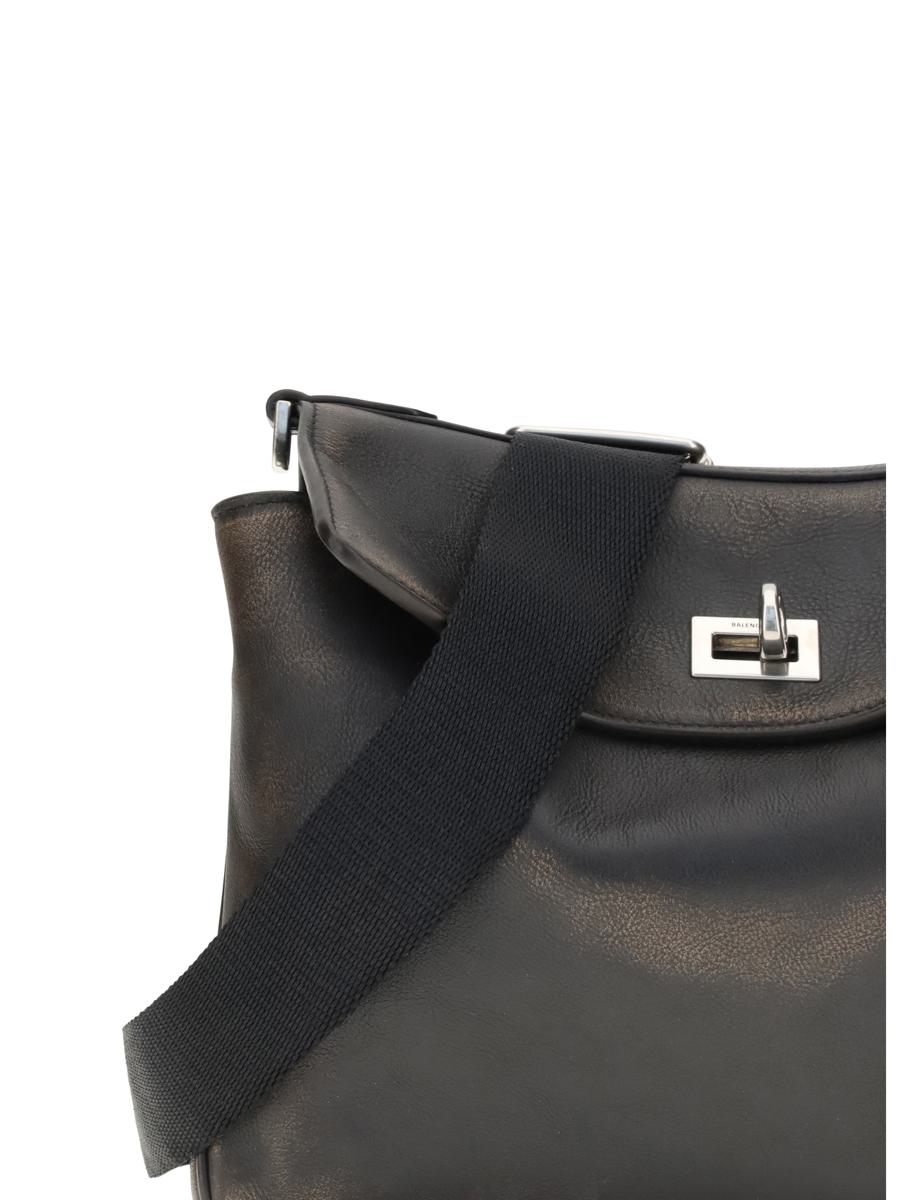 Balenciaga axelväskor