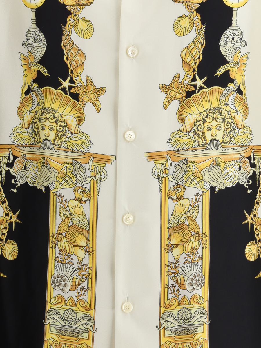 Versace-skjortor