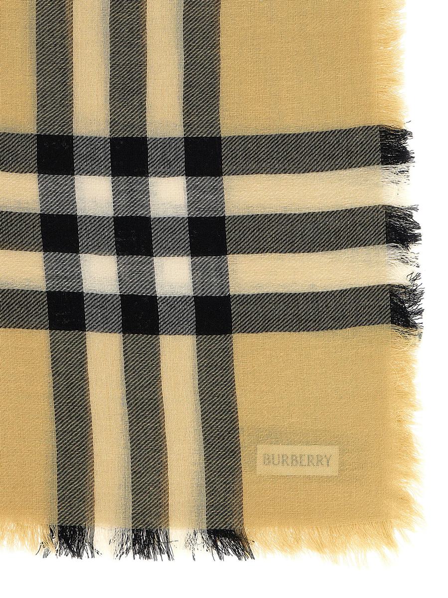 Burberry rutig ullhalsduk