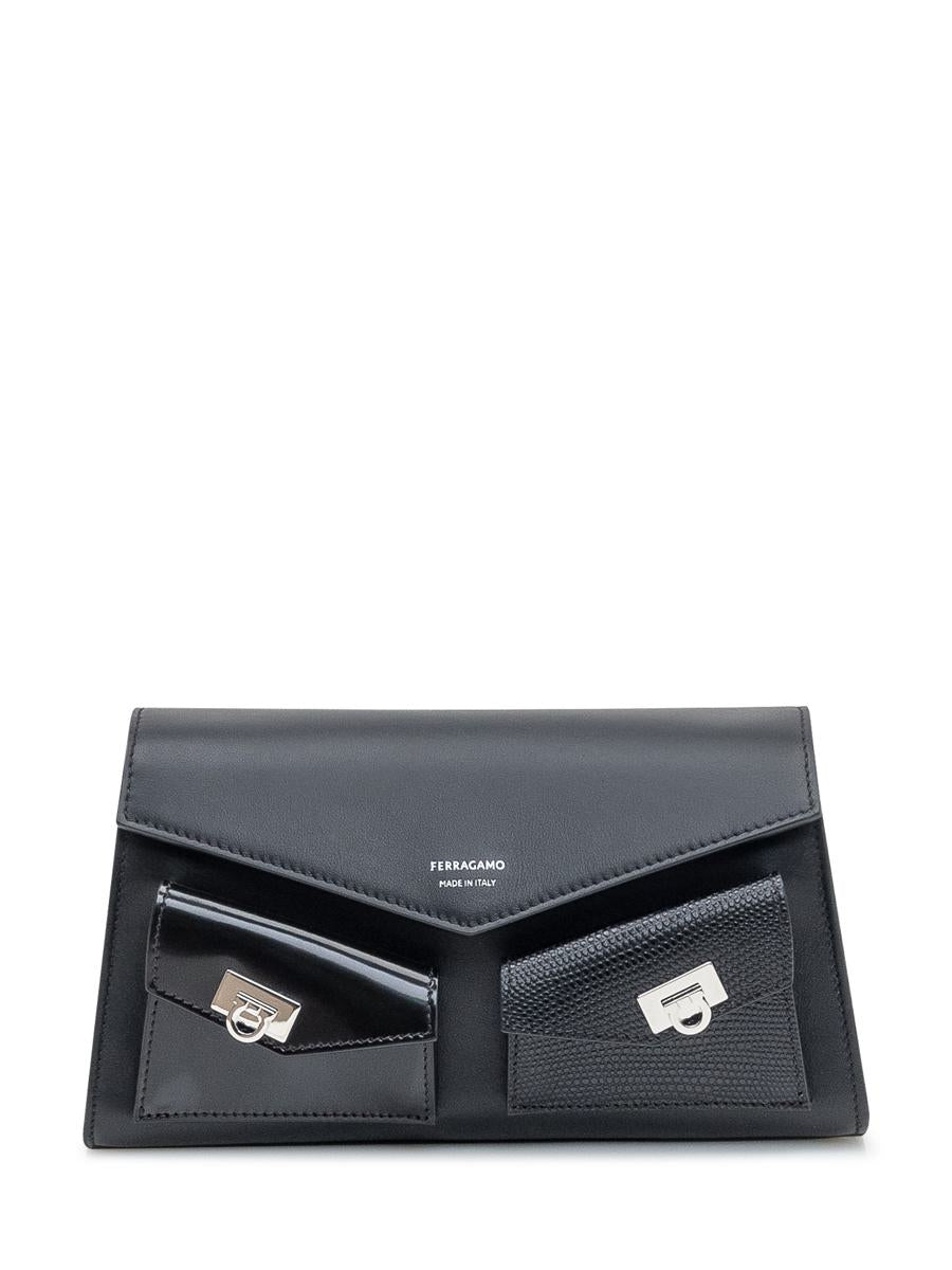 Salvatore Ferragamo svart Ferragamo läderväska med fickor