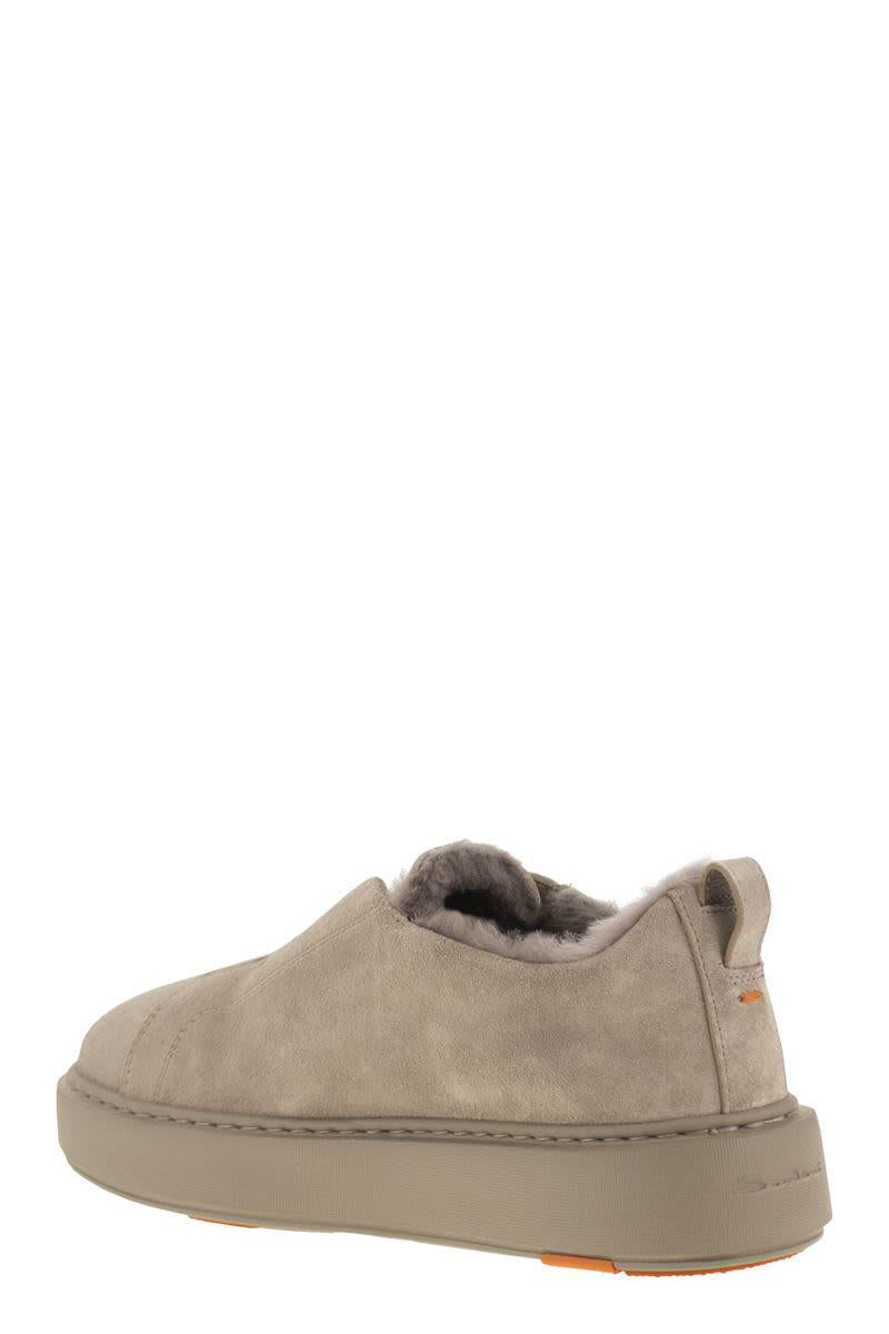 Santoni Slip-On Sneakers i mocka med päls