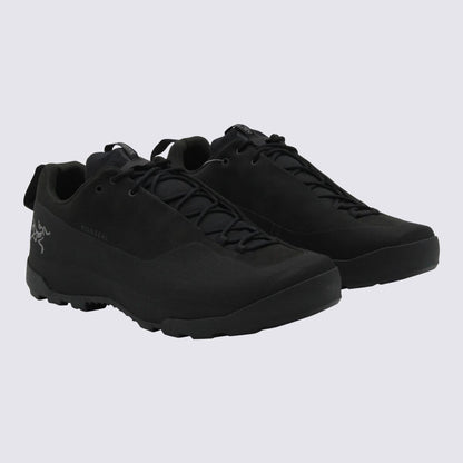 Arc'Teryx svarta Konseal-sneakers