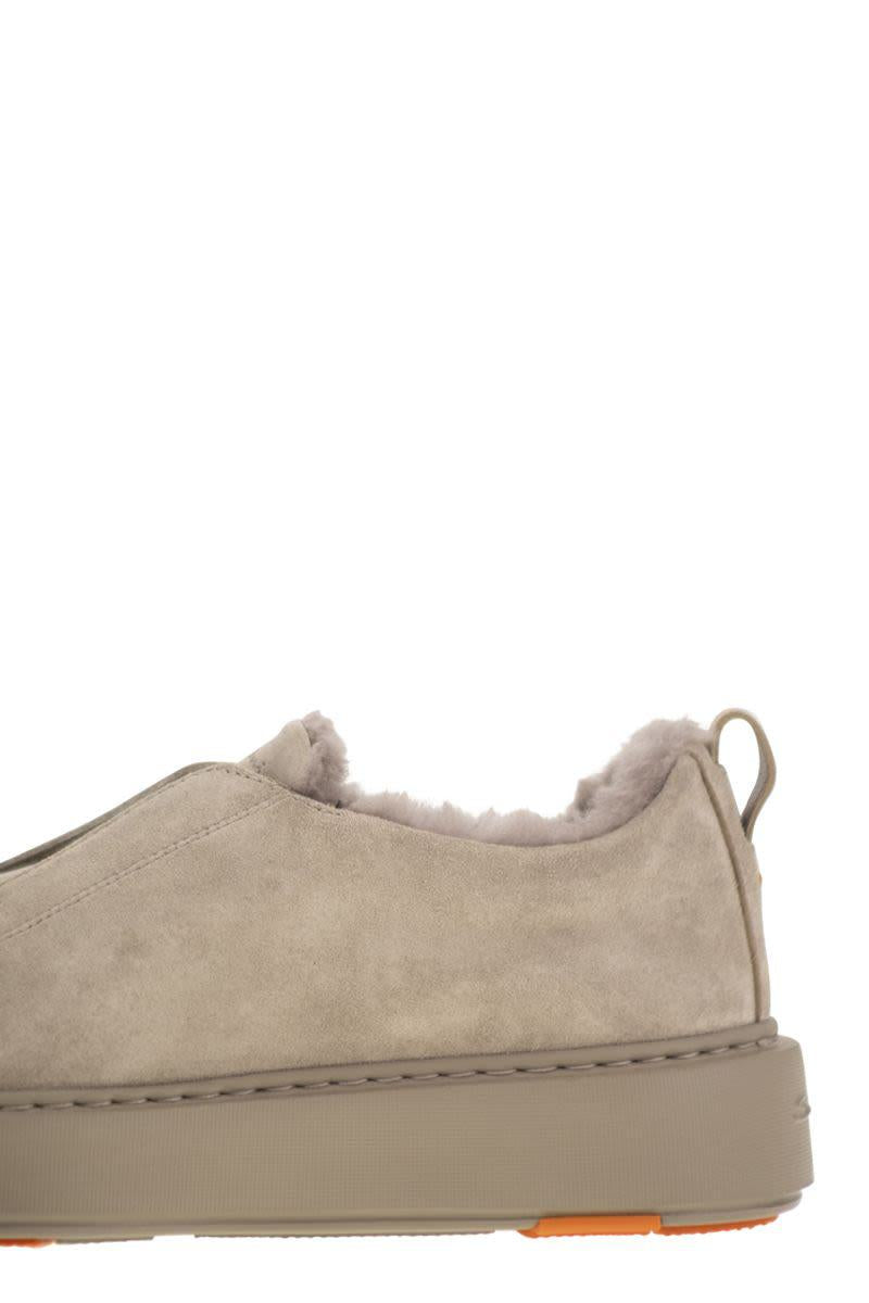 Santoni Slip-On Sneakers i mocka med päls