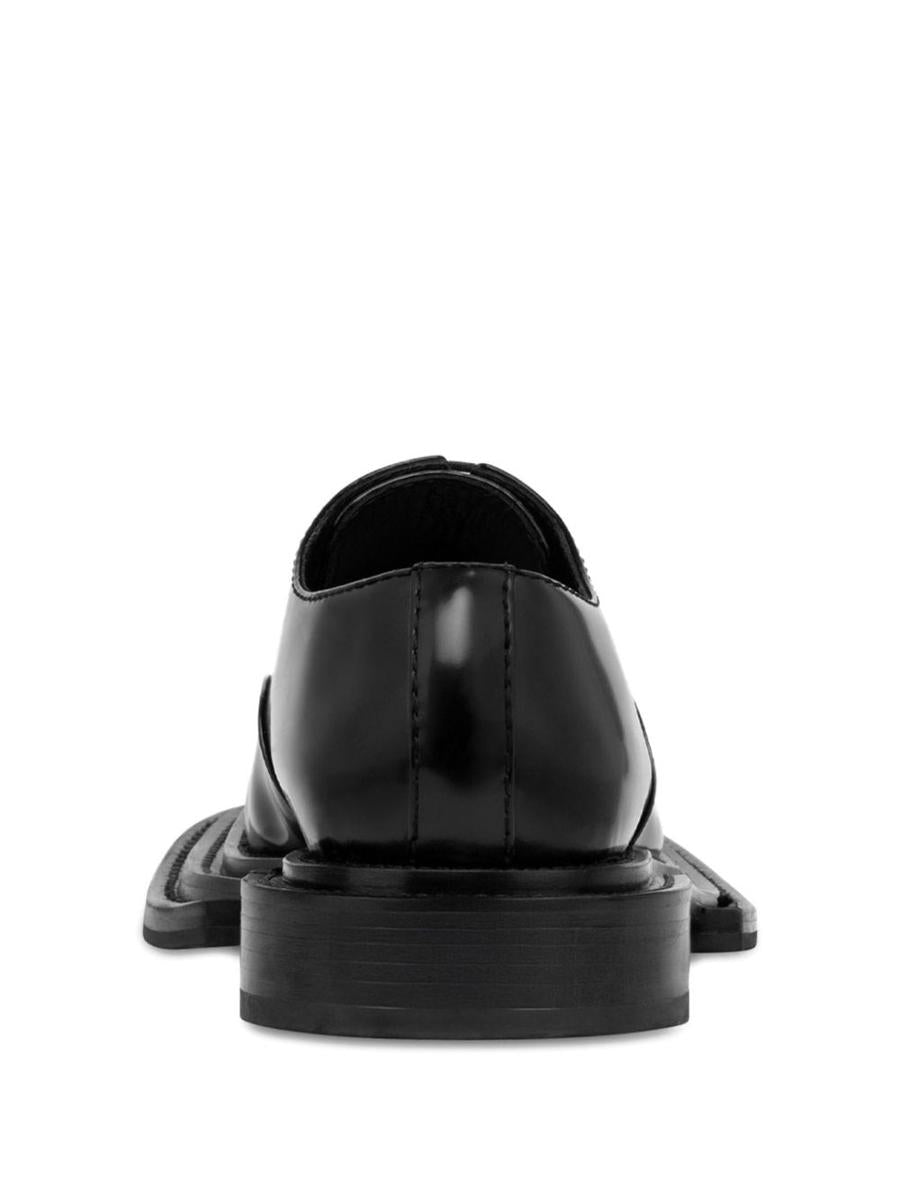 Moschino platta skor