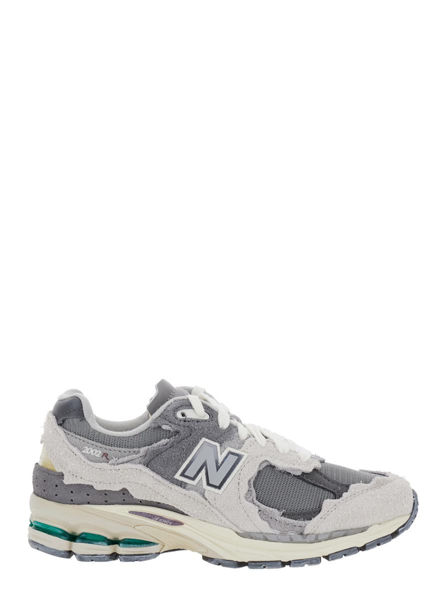 '2002R' Grå Låga Sneakers Med Logotypmärke I Mocka Unisex