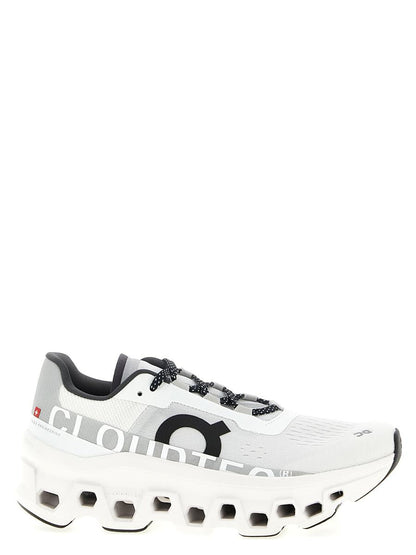 Om att springa med 'Cloudmonster'-sneakers