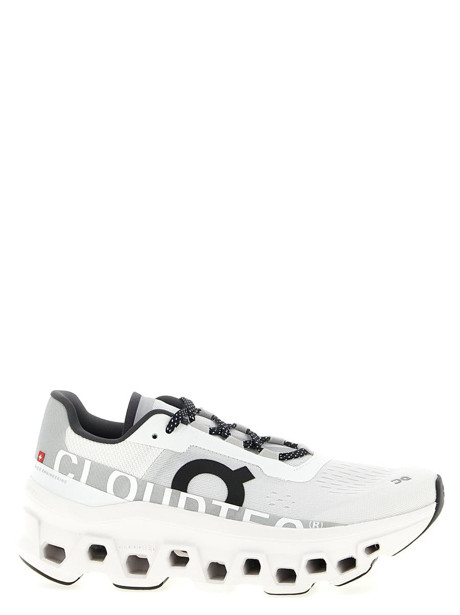 Om att springa med 'Cloudmonster'-sneakers