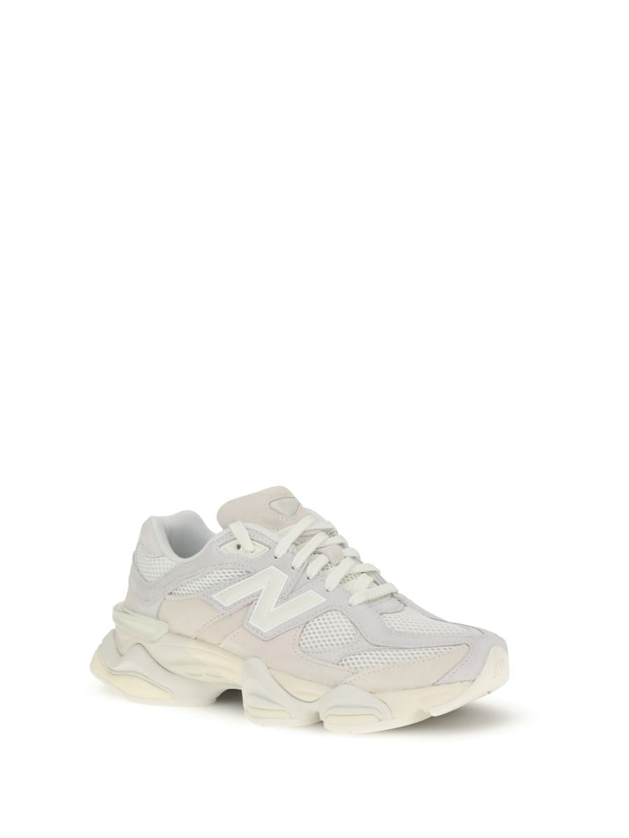 Nya balanssneakers