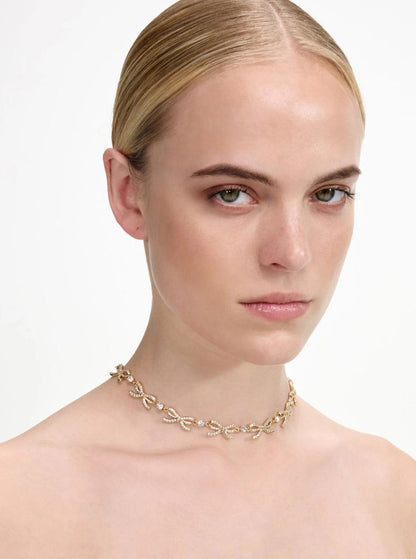 Halsband med kristallroséer i guld