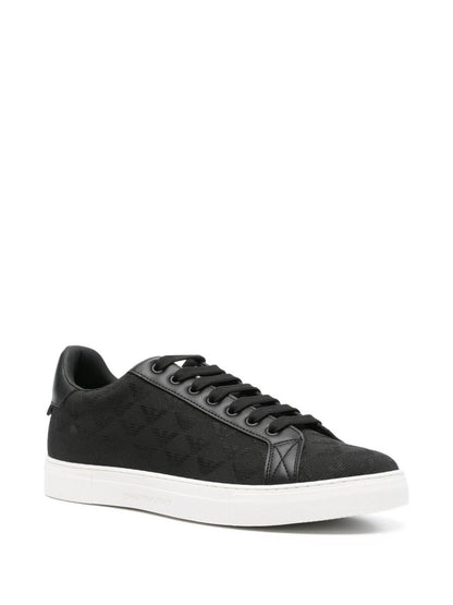 Emporio Armani exklusiva sneakers med logotyp