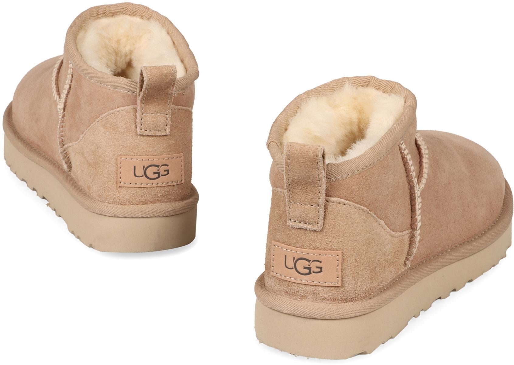 UGG Classic Ultra Mini Ankelstövlar