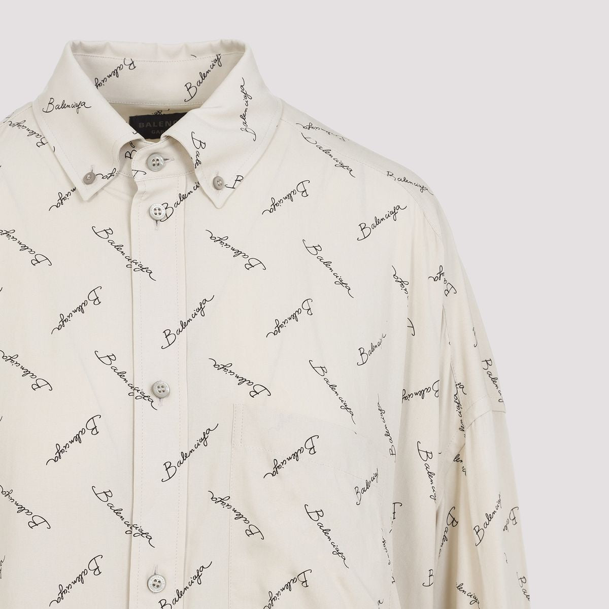 Balenciaga-skjortor