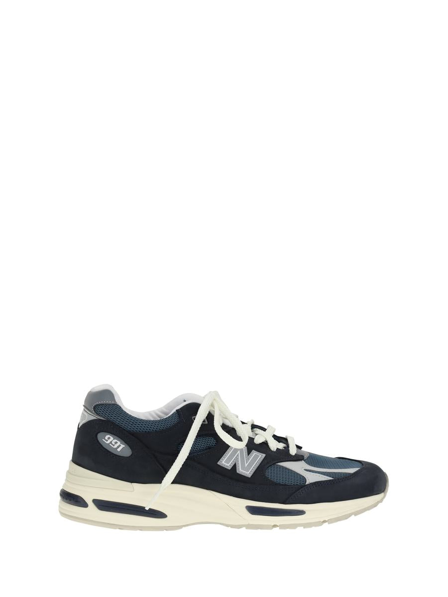 Nya balanssneakers