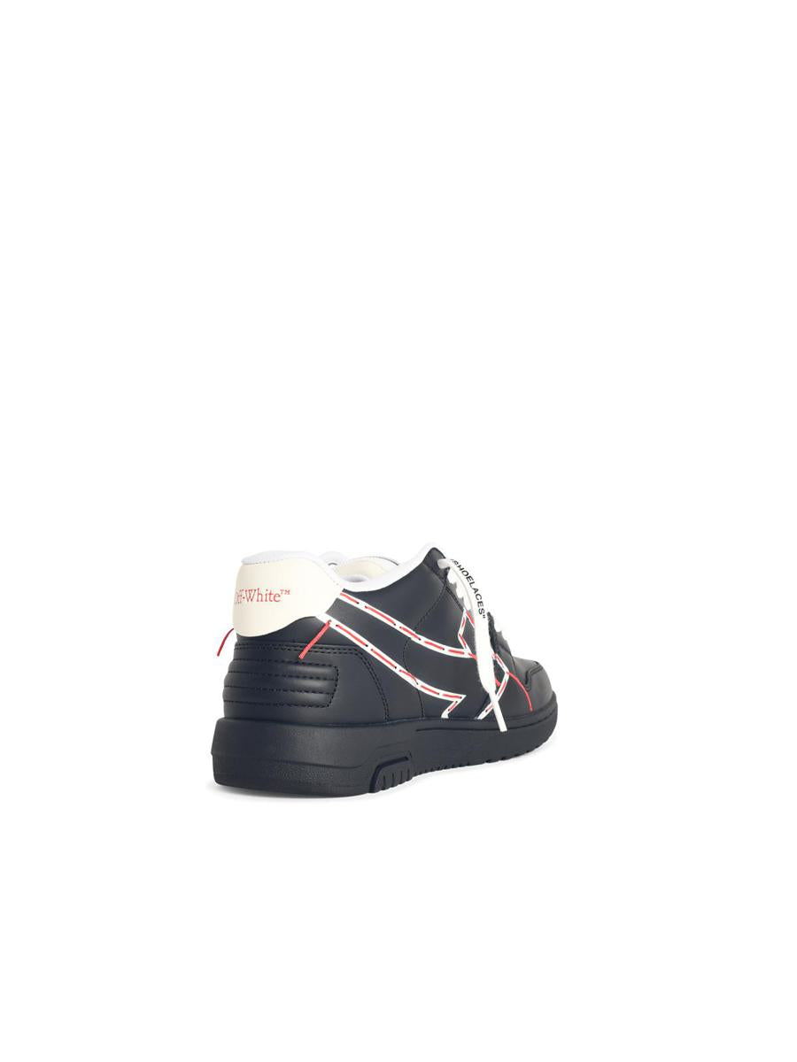 Svarta sneakers med 'Ooo Printed &amp; Stitched Arrow'-motiv i benvitt