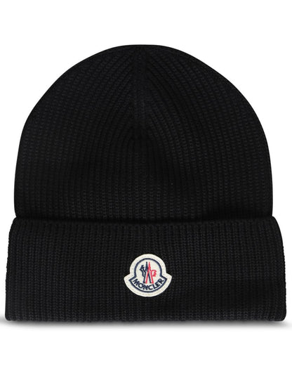 Moncler-hattar