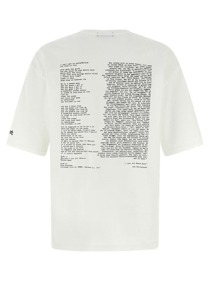 Undercover-tryckt t-shirt
