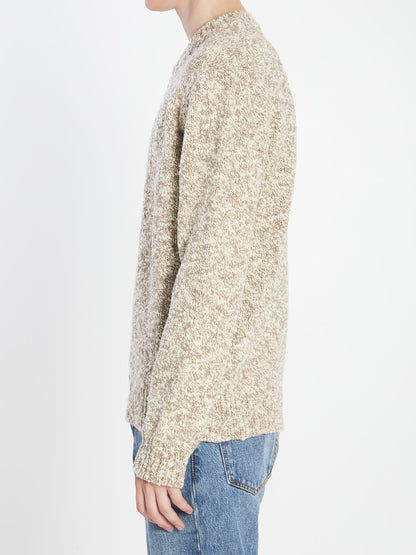 Rund halsad pullover