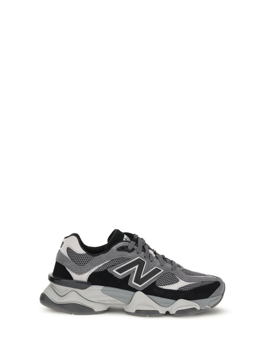 Nya balanssneakers