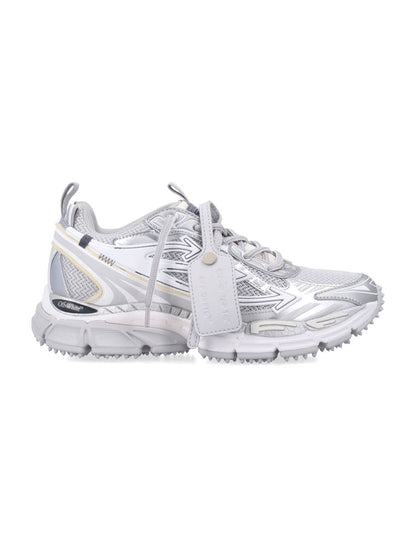 Off-White Nu är jag strax tillbaka