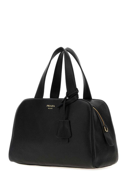 Prada handväskor.